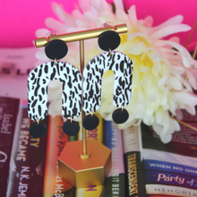 Load image into Gallery viewer, Black and White Earrings