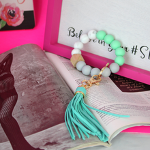 Load image into Gallery viewer, Beaded Keychain Bracelet
