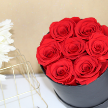 Load image into Gallery viewer, Preserved Red Roses in Basic Round Box
