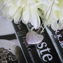 Load image into Gallery viewer, Sparkling Bubble Hearts Necklace
