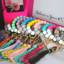 Load image into Gallery viewer, Beaded Keychain Bracelet
