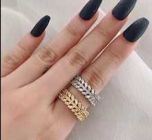 Load image into Gallery viewer, Cubic Zirconia Leaf Ring
